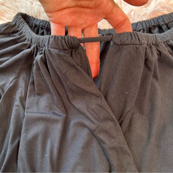 Krisa Black Off-Shoulder Top NWT soft extra small - Picture 3 of 6